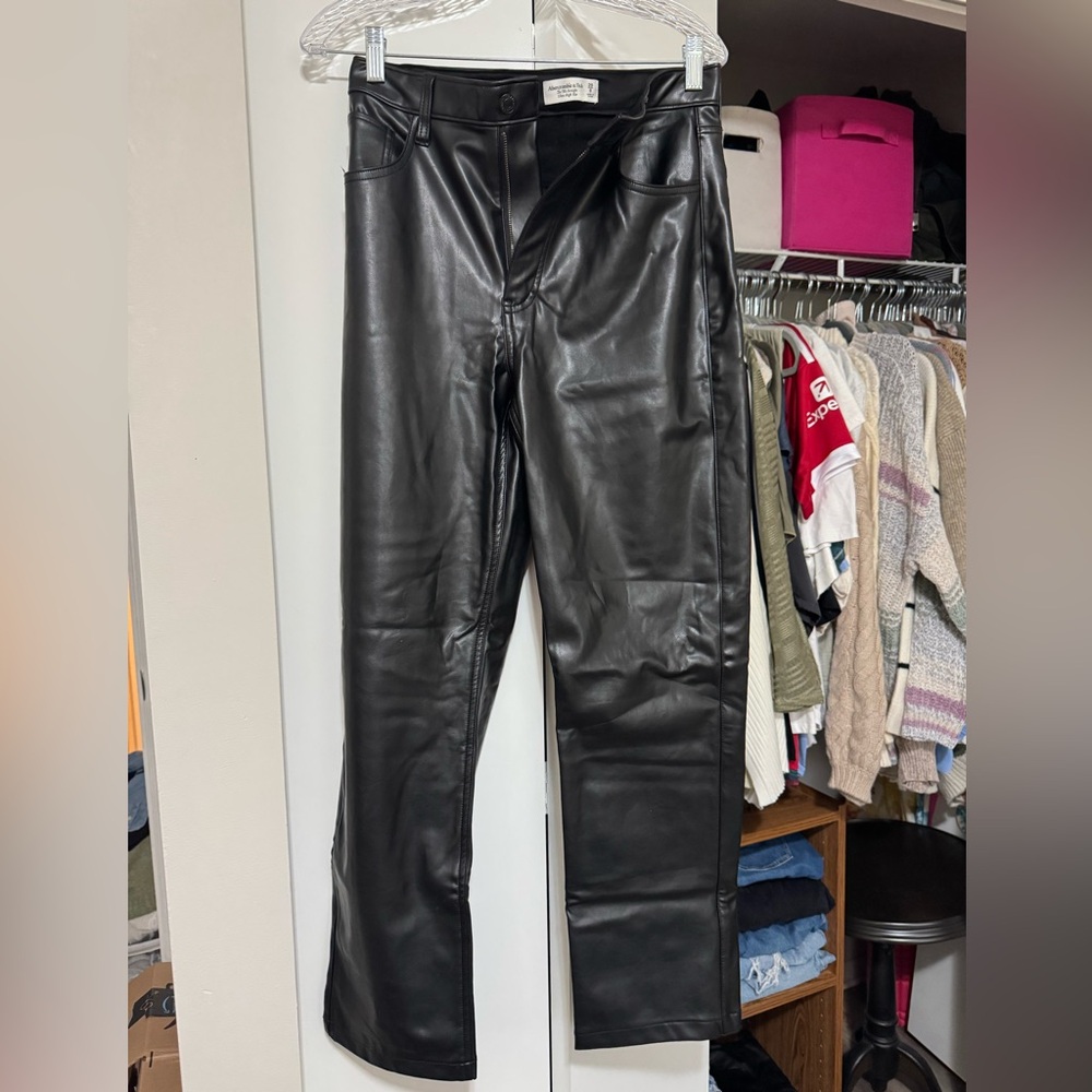 Abercrombie & Fitch Black High-Rise Pants